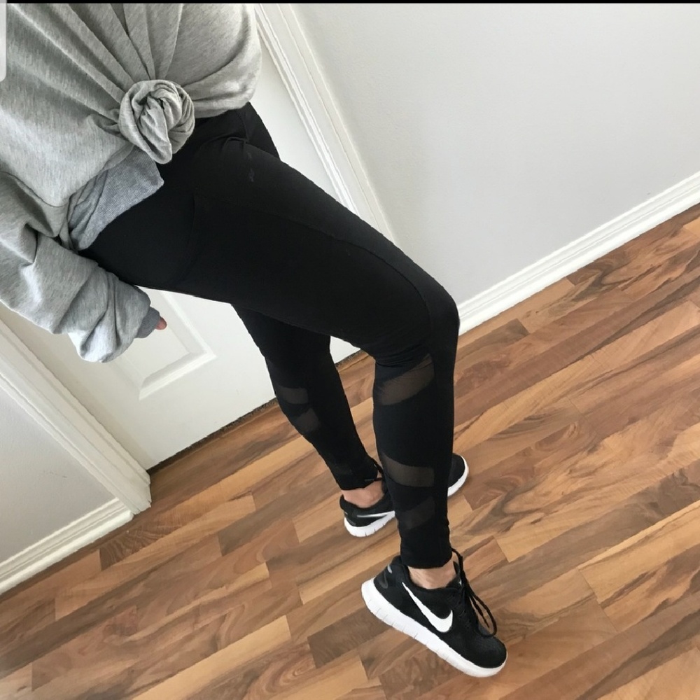 Reposh- Black Workout Leggings